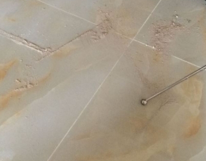 梅列瓷砖空鼓维修公司分享粘合剂选择不当在瓷砖铺贴过程中可能导致以下问题
